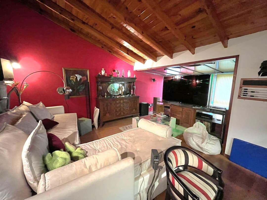 Gran casa 5 amb. en Martínez, excelente ubicación imagen 11