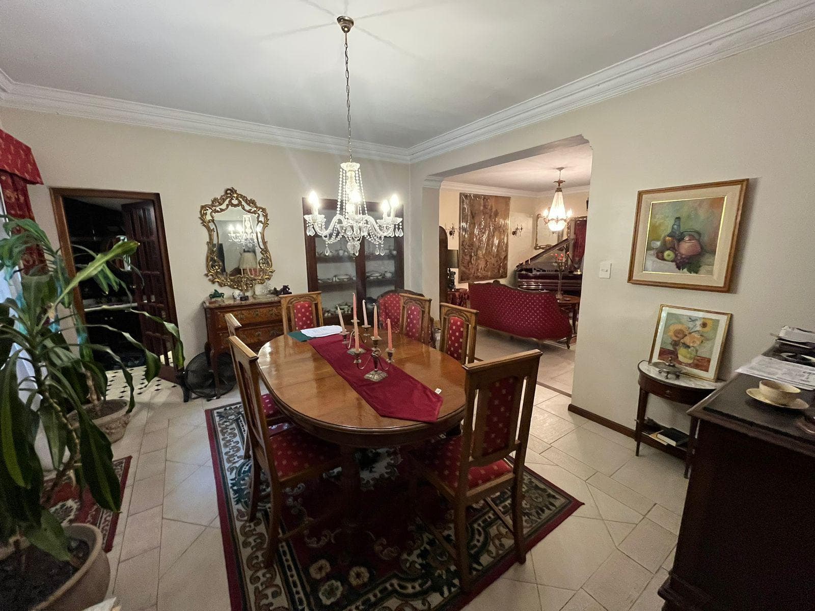 Gran casa 5 amb. en Martínez, excelente ubicación imagen 9