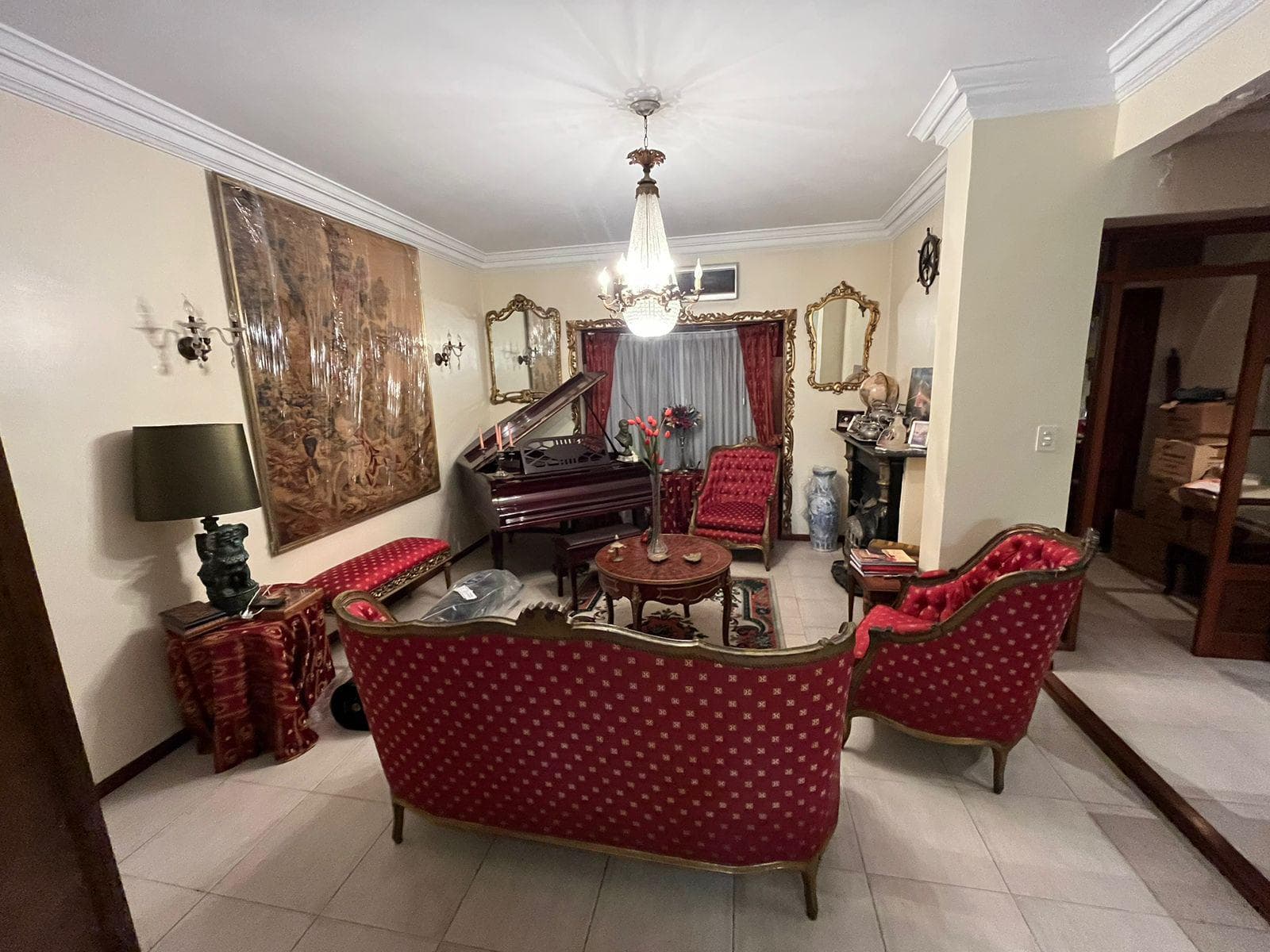 Gran casa 5 amb. en Martínez, excelente ubicación imagen 4