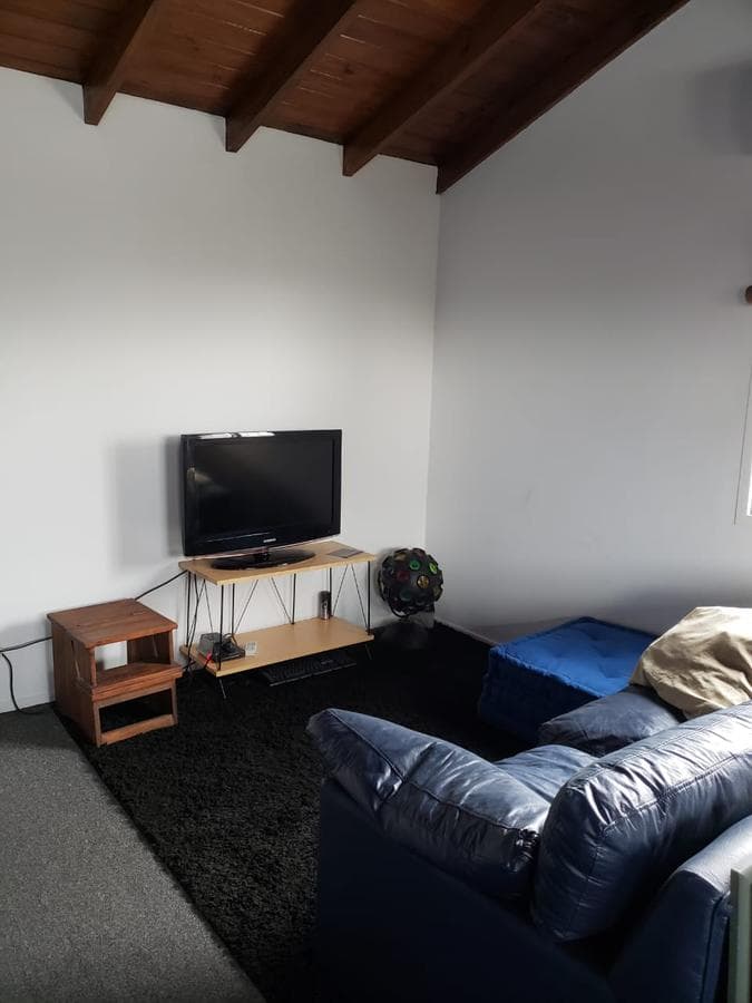 Excelente chalet 6 ambientes con jardín y piscina - Martínez imagen 17