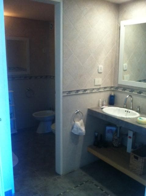 Excelente chalet 6 ambientes con jardín y piscina - Martínez imagen 12