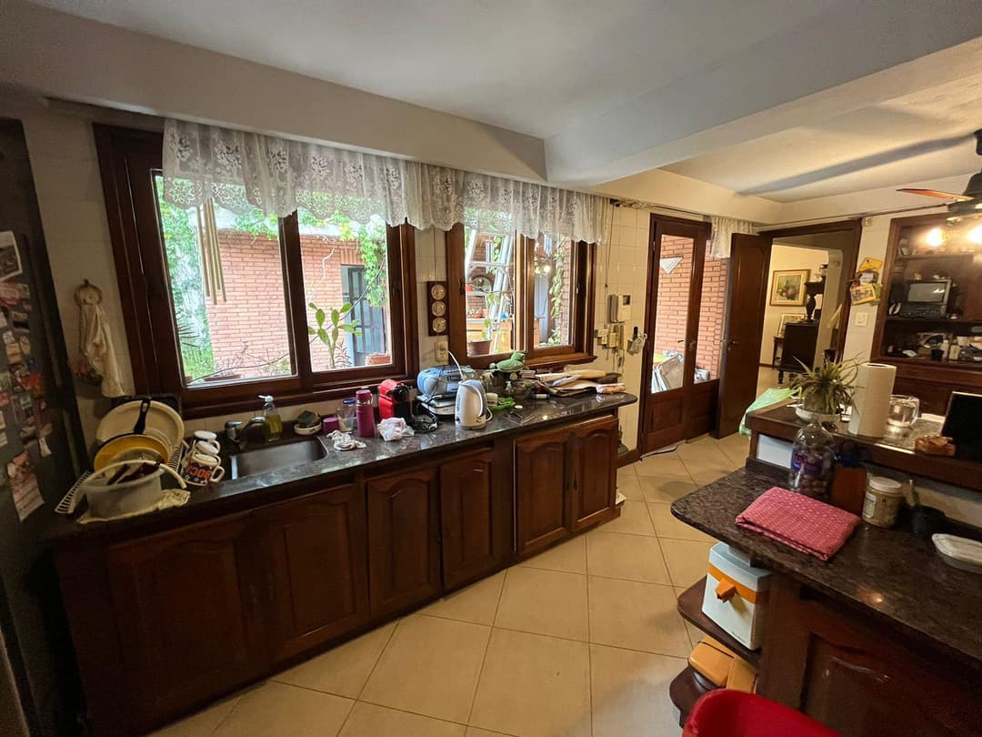 Gran casa 5 amb. en Martínez, excelente ubicación imagen 5