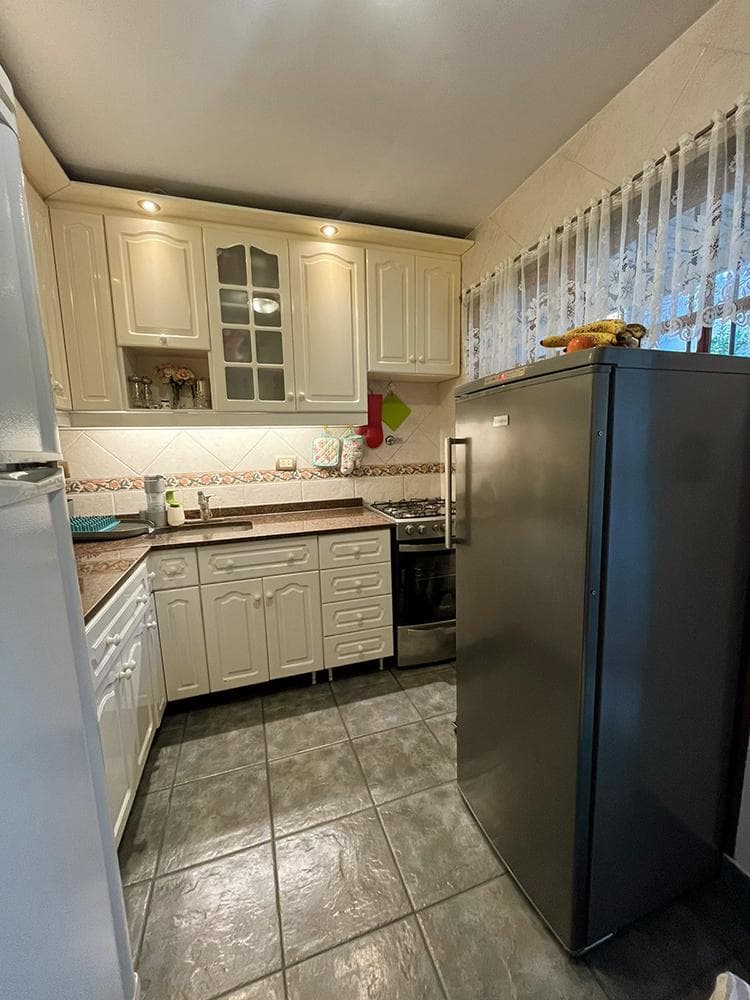 Duplex 4 ambientes, patio, cochera en Olivos imagen 6