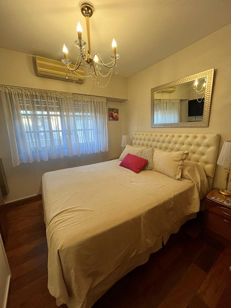 Duplex 4 ambientes, patio, cochera en Olivos imagen 9