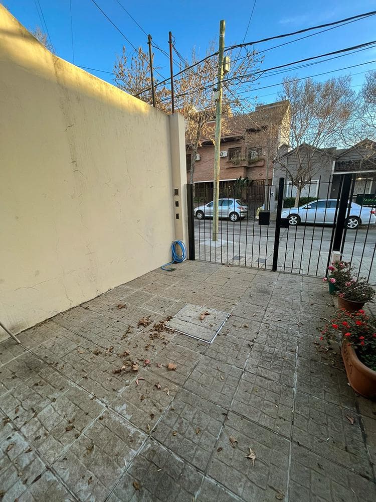 Duplex 4 ambientes, patio, cochera en Olivos imagen 16