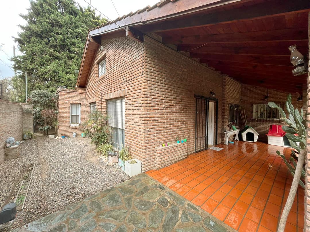 Casa 5 amb. en Barrio Montecarlo - Pilar (bajas expensas) imagen 7