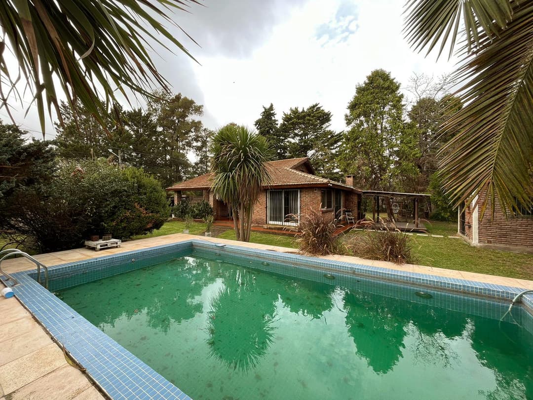 Casa 5 amb. en Barrio Montecarlo - Pilar (bajas expensas) imagen 1