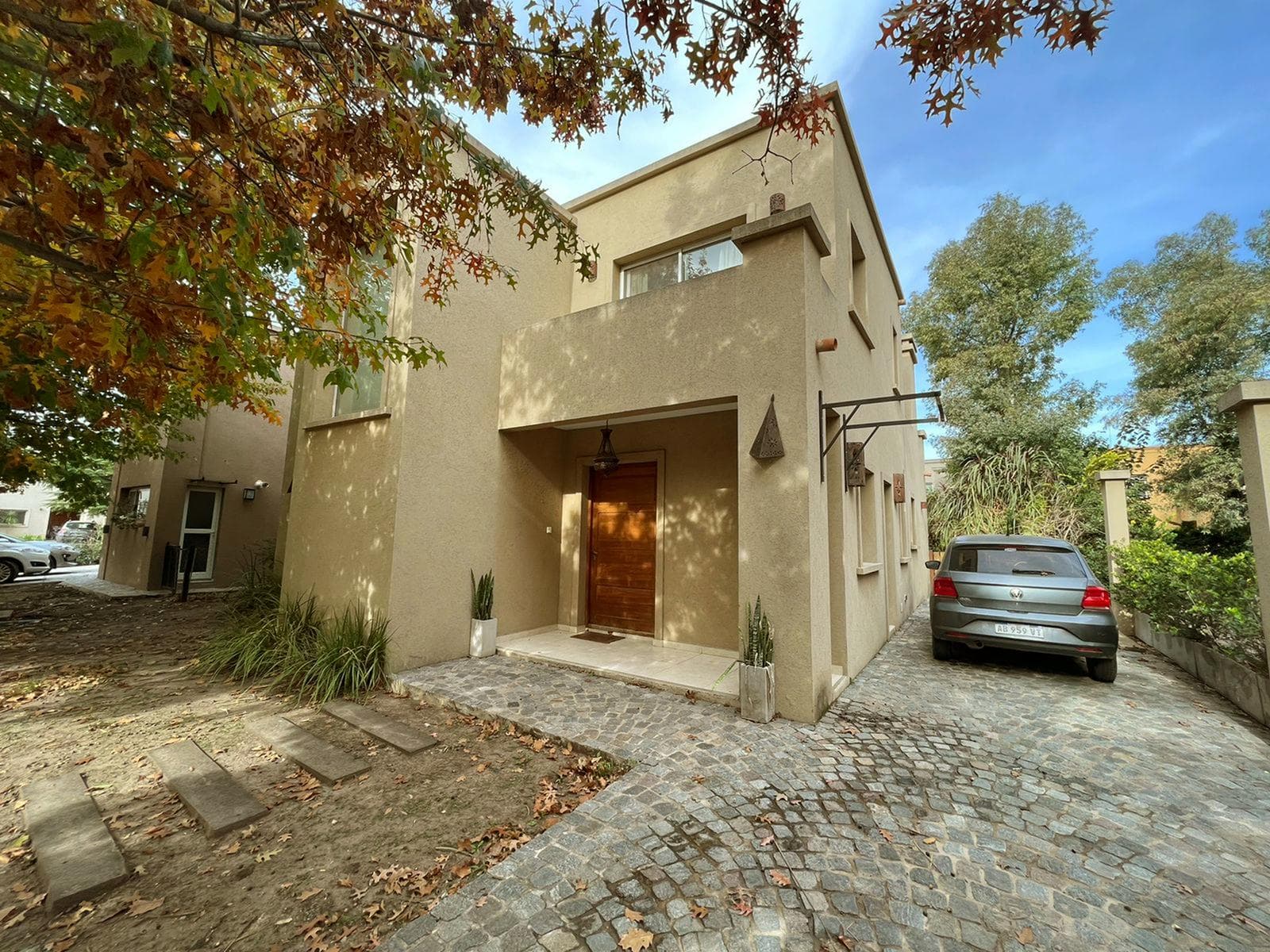 Casa 4 amb. con piscina en Barrio Las Orquídeas, Pilar imagen 2