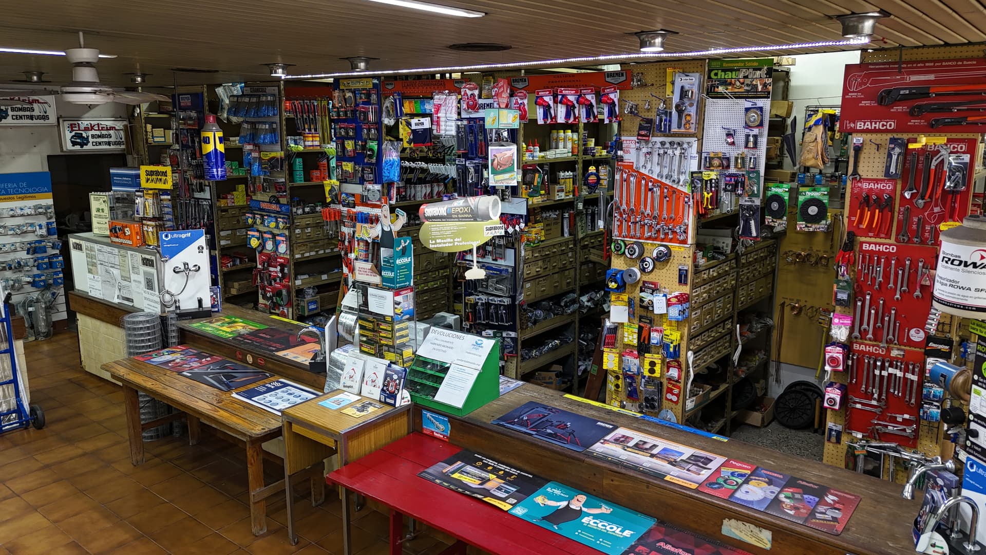 Alquiler: Importante Local en Florida Oeste con estacionamiento estratégico imagen 5