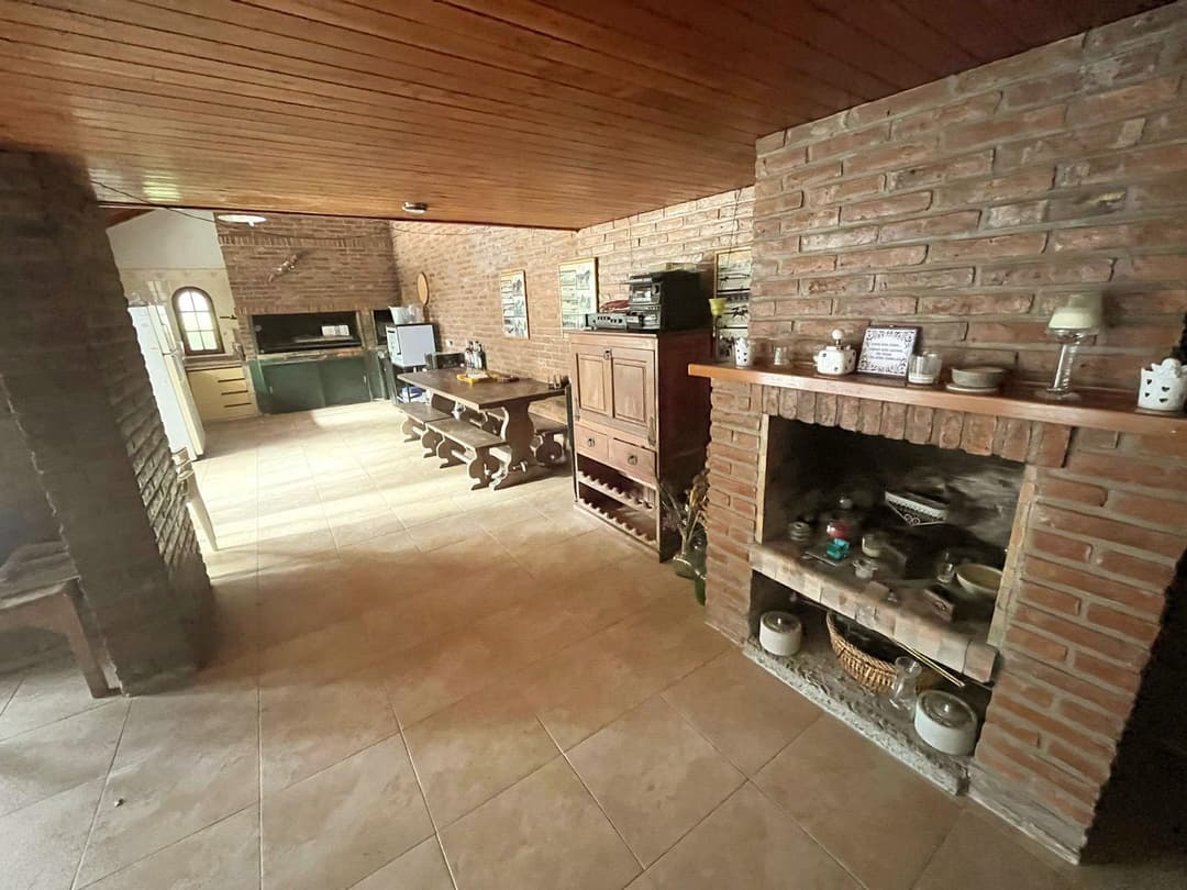 Casa 5 amb. con quincho y piscina - Martínez imagen 37