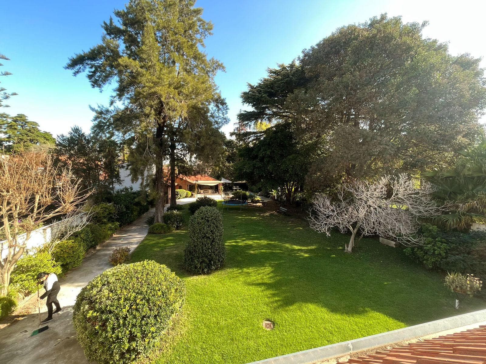 Casa 5 amb. con quincho y piscina - Martínez imagen 25