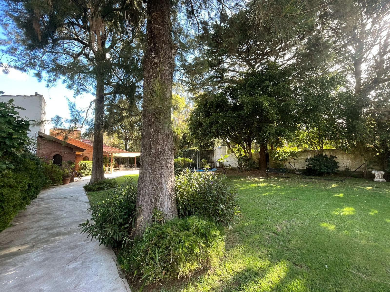 Casa 5 amb. con quincho y piscina - Martínez imagen 26