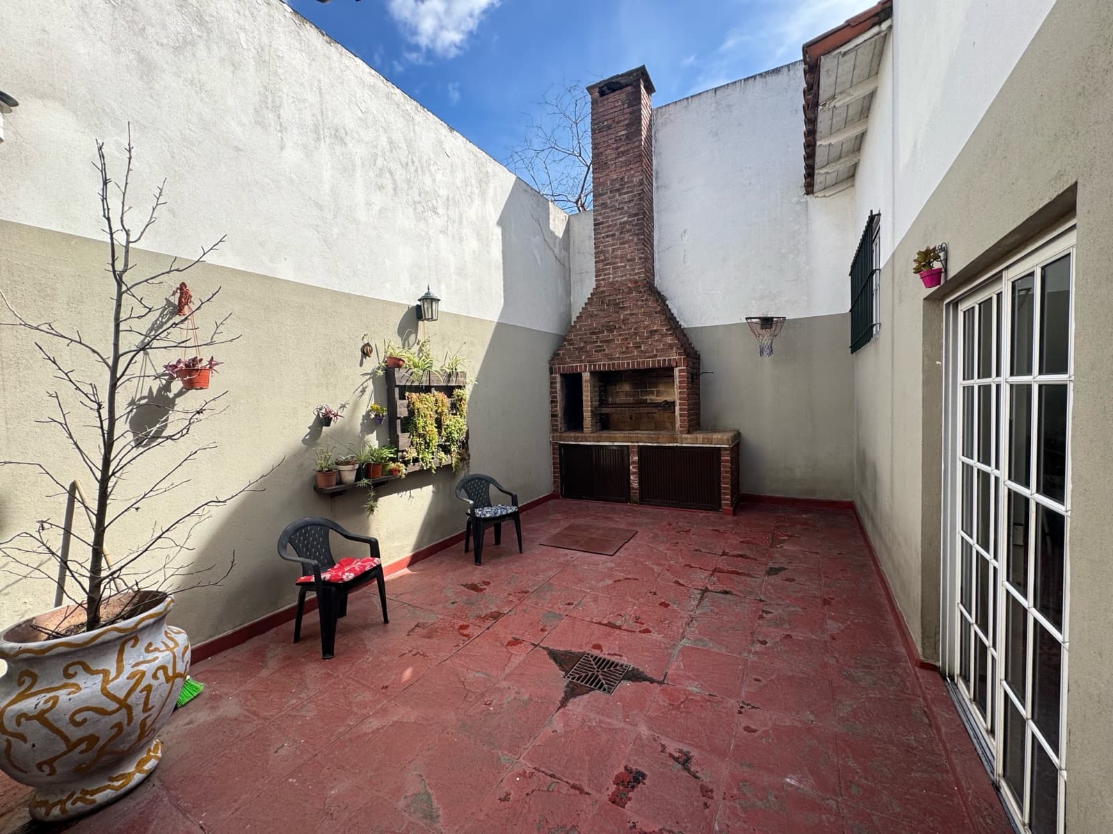 Casa de 4 ambientes, patio y terraza en Martínez imagen 4