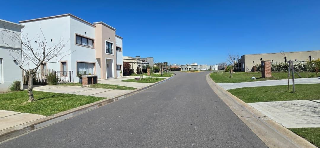 Se vende TERRENO INTERNO con vista al Lago BARRIO SAN RAMON - PILAR DEL ESTE imagen 12