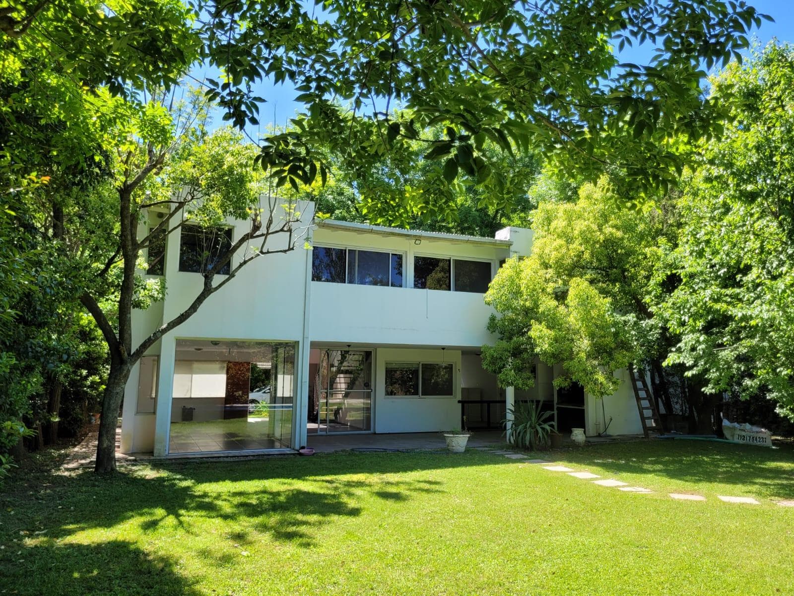 Casa en Barrio Los Fresnos a la venta en Pilar - Excelente acceso a Au. Panamericana imagen 1