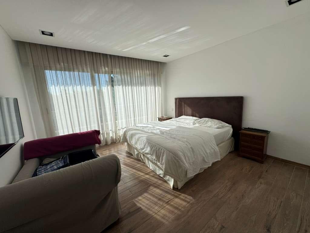 Excelente casa de 4 dormitorios en venta en Barrio Ayres de Pilar imagen 12