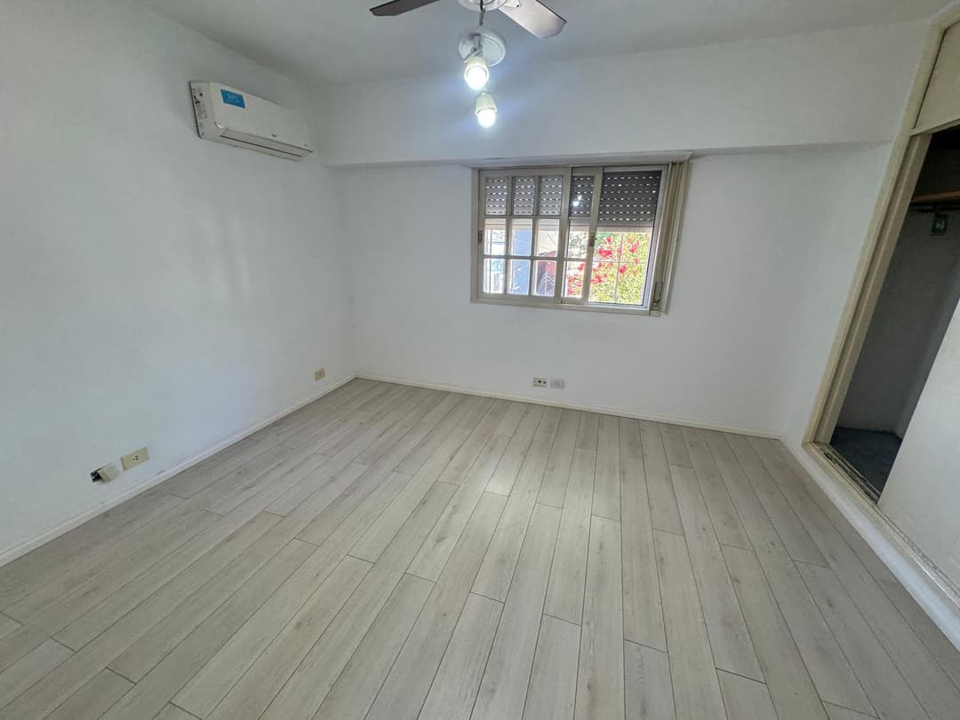 Casa tipo TRIPLEX en Martínez imagen 8
