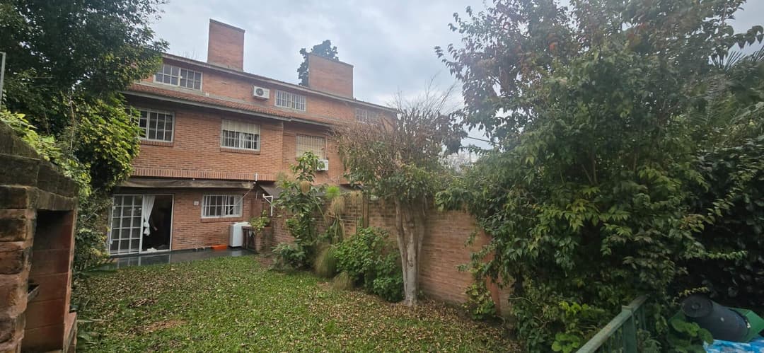 Casa tipo TRIPLEX en Martínez imagen 1